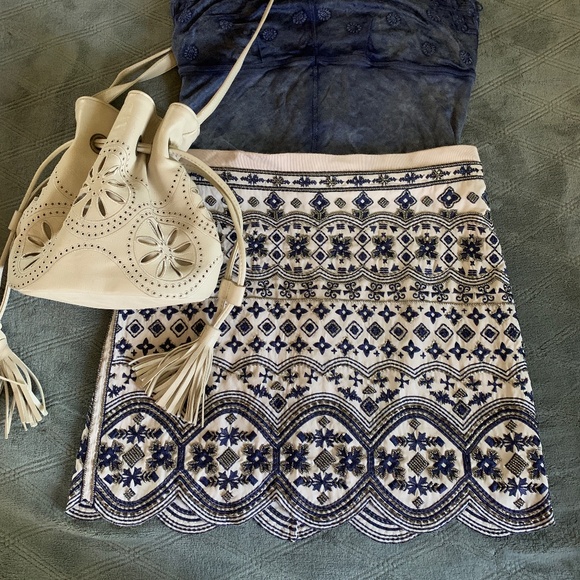 Club Monaco embellished skirt - Picture 2 of 8